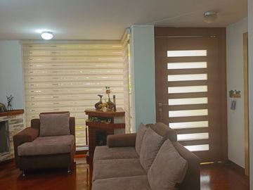 Departamento Duplex Urbanización El Condado Quito