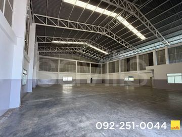 Standalone factory for rent 648 sq.m. in Samutprakan near BTS Station