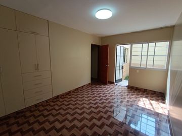ALQUILER 1 PISO DE 160 M2 ZARATE S/ 2,500 EXCELENTE UBICACIÓN..!!