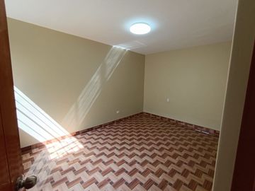 ALQUILER 1 PISO DE 160 M2 ZARATE S/ 2,500 EXCELENTE UBICACIÓN..!!