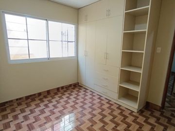 ALQUILER 1 PISO DE 160 M2 ZARATE S/ 2,500 EXCELENTE UBICACIÓN..!!