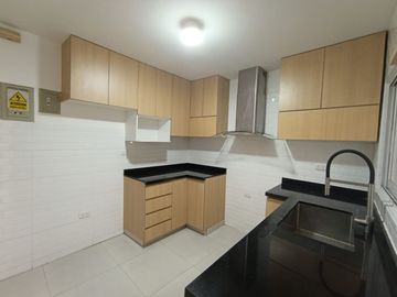 ALQUILER 1 PISO DE 160 M2 ZARATE S/ 2,500 EXCELENTE UBICACIÓN..!!