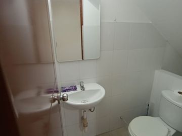 ALQUILER 1 PISO DE 160 M2 ZARATE S/ 2,500 EXCELENTE UBICACIÓN..!!