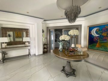 CASA DE LUJO DE UNA PLANTA EN URB PRIVADA CUMBAYA (PROX RUTA VIVA)