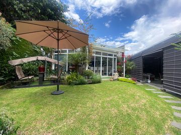 CASA DE LUJO DE UNA PLANTA EN URB PRIVADA CUMBAYA (PROX RUTA VIVA)