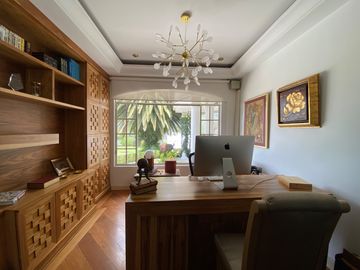 CASA DE LUJO DE UNA PLANTA EN URB PRIVADA CUMBAYA (PROX RUTA VIVA)