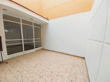 OPORTUNIDAD VENDO CASA EN PUEBLO LIBRE DE TRES PISOS CON MINI DEPARTAMENTO E