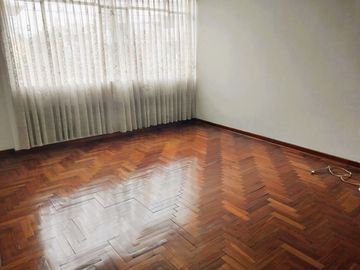 OPORTUNIDAD VENDO CASA EN PUEBLO LIBRE DE TRES PISOS CON MINI DEPARTAMENTO E
