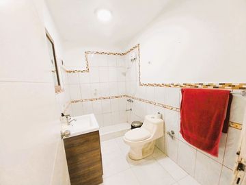 OPORTUNIDAD VENDO CASA EN PUEBLO LIBRE DE TRES PISOS CON MINI DEPARTAMENTO E