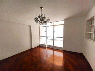 OPORTUNIDAD VENDO CASA EN PUEBLO LIBRE DE TRES PISOS CON MINI DEPARTAMENTO E