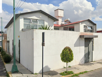 Sk09 Remate Bancario Casa En Elena Cárdenas 101, Morelos Primera Secc. Toluca De Lerdo