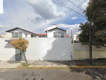 Sk09 Remate Bancario Casa En Elena Cárdenas 101, Morelos Primera Secc. Toluca De Lerdo