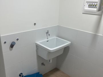 VENDO BONITOS DPTOS DE ESTRENO DE 2 Y 3 DORM EN MIRAFLORES CERCA AV, PARDO CON PISCINA Y AREA SOCIAL EXCLUSIVA
