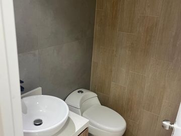 VENDO BONITOS DPTOS DE ESTRENO DE 2 Y 3 DORM EN MIRAFLORES CERCA AV, PARDO CON PISCINA Y AREA SOCIAL EXCLUSIVA