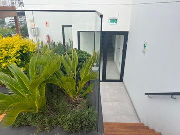 VENDO BONITOS DPTOS DE ESTRENO DE 2 Y 3 DORM EN MIRAFLORES CERCA AV, PARDO CON PISCINA Y AREA SOCIAL EXCLUSIVA