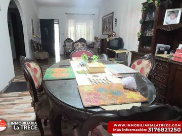Se vende casa campestre amplia, confortable, en  Buga-valle, corregimiento Sanjon Hondo