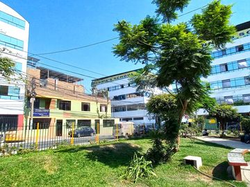 SE ALQUILA EDIFICIO DE 5 PISOS EN SAN JUAN DE MIRAFLORES *800 M2 *CERCA A LA MUNICIPALIDAD *SUNARP *BUENA UBICACIÓN
