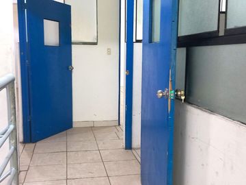 SE ALQUILA EDIFICIO DE 5 PISOS EN SAN JUAN DE MIRAFLORES *800 M2 *CERCA A LA MUNICIPALIDAD *SUNARP *BUENA UBICACIÓN