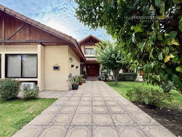 LOS ANDES - VENDE CASA 4D 3B PISCINA - COND. EL ENCANTO