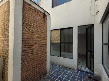 Atención Inversionista. Venta Propiedad Cerca de Zona de Hospitales H/3/40