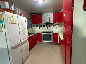 BONITA CASA EN VENTA CON UN ESPACIO INDEPENDIENTE