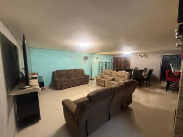 BONITA CASA EN VENTA CON UN ESPACIO INDEPENDIENTE
