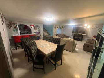 BONITA CASA EN VENTA CON UN ESPACIO INDEPENDIENTE