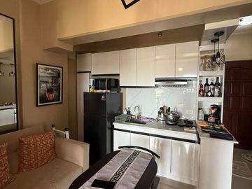 FULLY FURNISHED CONDO FOR SALE in MACTAN CEBU