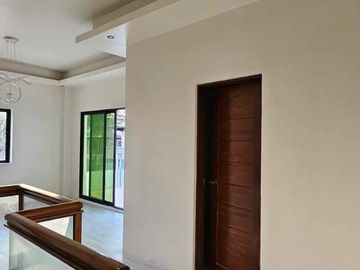 Corner House and Lot For Sale in Brookside Hills Subdivision, Cainta Rizal