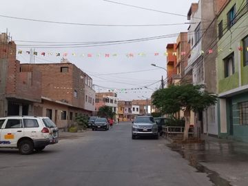 🏬 VENDO CASA COMO TERRENO EN SAN MARTÍN DE PORRES, ¡GRAN OPORTUNIDAD DE INVERSIÓN!