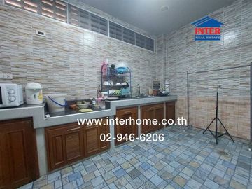 3-storey townhouse, 24.5 sq m, Vibhavadi Village, near BTS Chang Erawan, Vibhavadi Mansion Alley, Sukhumvit Road, Mueang Samut Prakan, Samut Prakan