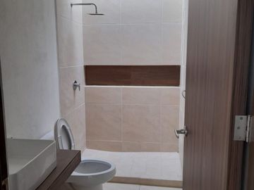 HERMOSA RENTA CASA (PRIVADA EN POZOS)