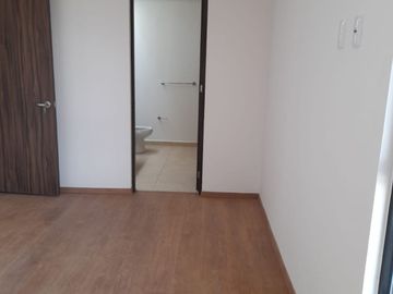 HERMOSA RENTA CASA (PRIVADA EN POZOS)