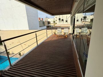 EXCLUSIVA CASA FRENTE AL MAR EN LA PUNTA 🌊 + DEPARTAMENTO ADICIONAL 🏠
