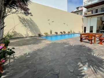EXCLUSIVA CASA FRENTE AL MAR EN LA PUNTA 🌊 + DEPARTAMENTO ADICIONAL 🏠