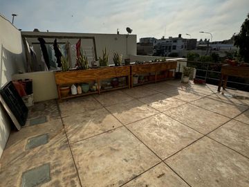 EXCLUSIVA CASA FRENTE AL MAR EN LA PUNTA 🌊 + DEPARTAMENTO ADICIONAL 🏠