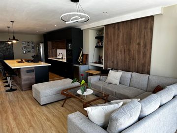 EXCLUSIVA CASA FRENTE AL MAR EN LA PUNTA 🌊 + DEPARTAMENTO ADICIONAL 🏠