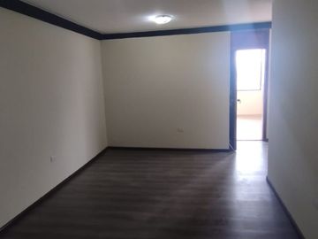 CASA EN VENTA CUMBAYÁ SECTOR SAN FRANCISCO DE PINSHA