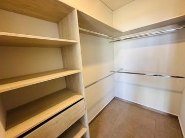 DEPARTAMENTO NUEVO!  2 RECAMARAS 2 ESTACIONAMIENTOS 2 BAÑOS ,Y HASTA TU BODEGA EN SOTANO!