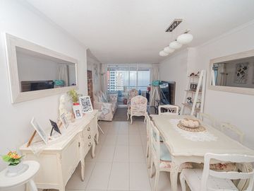 SE VENDE DEPTO EN EDIF. TERRAZAS DEL SOL.
