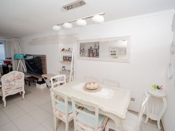 SE VENDE DEPTO EN EDIF. TERRAZAS DEL SOL.