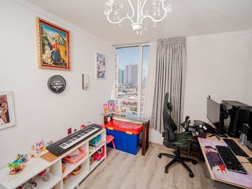 SE VENDE DEPTO EN EDIF. TERRAZAS DEL SOL.