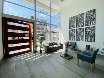 SE VENDE DEPTO EN EDIF. TERRAZAS DEL SOL.
