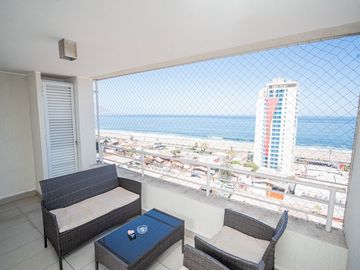 SE VENDE DEPTO EN EDIF. TERRAZAS DEL SOL.