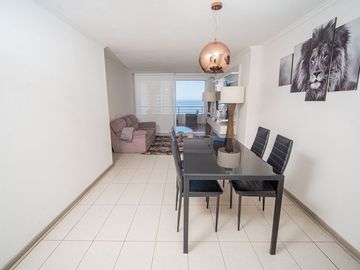 SE VENDE DEPTO EN EDIF. TERRAZAS DEL SOL.