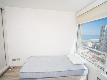 SE VENDE DEPTO EN EDIF. TERRAZAS DEL SOL.