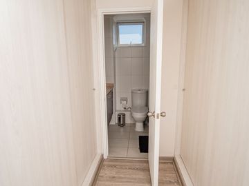 SE VENDE DEPTO EN EDIF. TERRAZAS DEL SOL.
