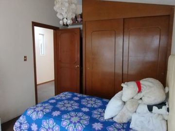 Casa en Venta con Local comercial de una sola planta en Metepec