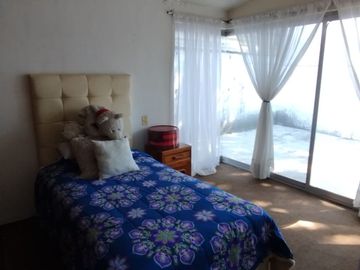 Casa en Venta con Local comercial de una sola planta en Metepec