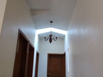 Casa en Venta con Local comercial de una sola planta en Metepec